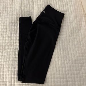 Lululemon wunder under leggings size 4 $30